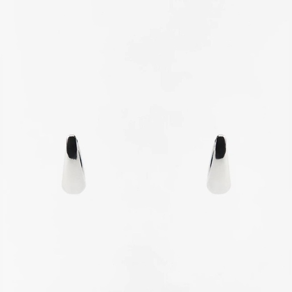 NWT. Zara Silver Elegant Silver Hoop Earrings. - Picture 4 of 10